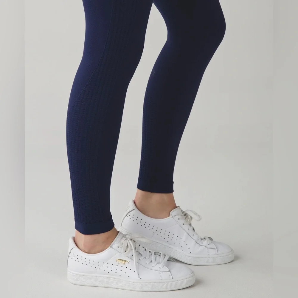 Lululemon Flow & Go Tight Hero Blue Size 4